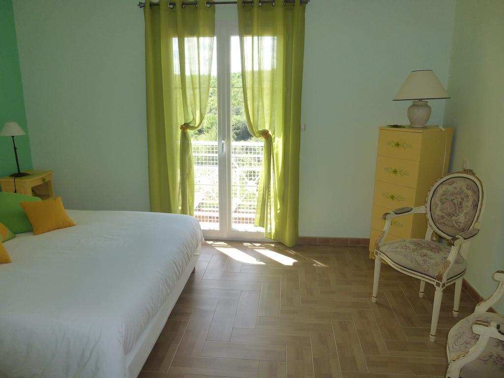 Domaine De Flo Adult A Partir De 16 Ans Bed & Breakfast Saint-Jean-de-la-Blaquiere Стая снимка