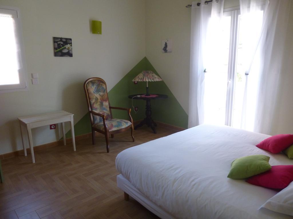 Domaine De Flo Adult A Partir De 16 Ans Bed & Breakfast Saint-Jean-de-la-Blaquiere Стая снимка