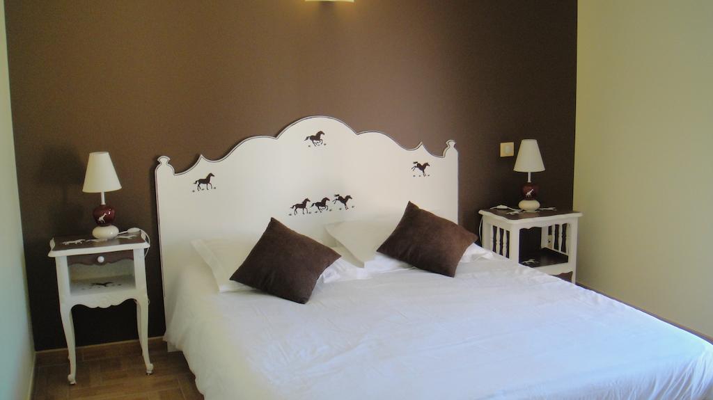 Domaine De Flo Adult A Partir De 16 Ans Bed & Breakfast Saint-Jean-de-la-Blaquiere Стая снимка